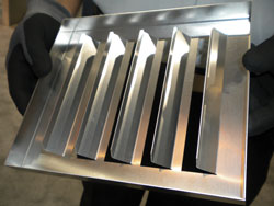 钣金加工企业如何通过引进自动化折弯成型设备降低生产成本，提高产品质量？-中山开云网页版·官方版在线-开云(中国)-开云网页版·官方版在线-开云(中国)